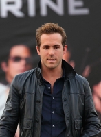 (image for) Ryan Reynolds Leather Jacket #4