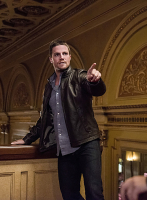 (image for) Stephen Amell Arrow Leather Jacket