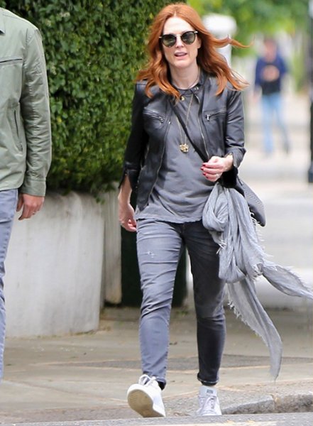 (image for) Julianne Moore Leather Jacket #2